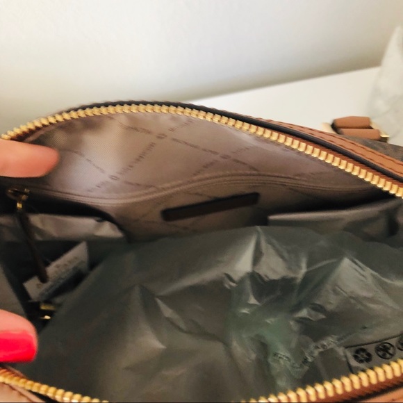 Michael kors Bedford Large duffle Satchel Bag NWT - Picture 6 of 7